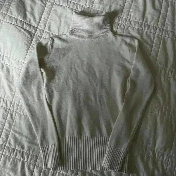 Knit white minimalist turtleneck sweater women’s small warm cozy chic - Picture 1 of 4